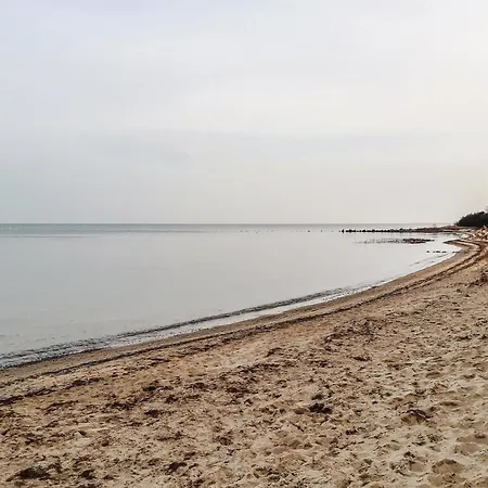 1 Bedroom Beautiful In Holiday home *