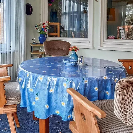 1 Bedroom Beautiful Home In Loissin Holiday home