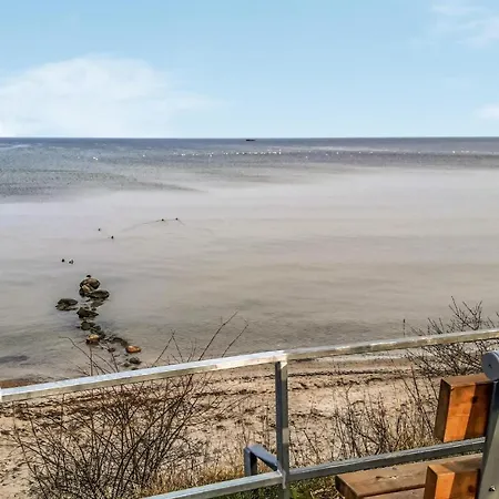 1 Bedroom Ocean Front In Casa vacanze