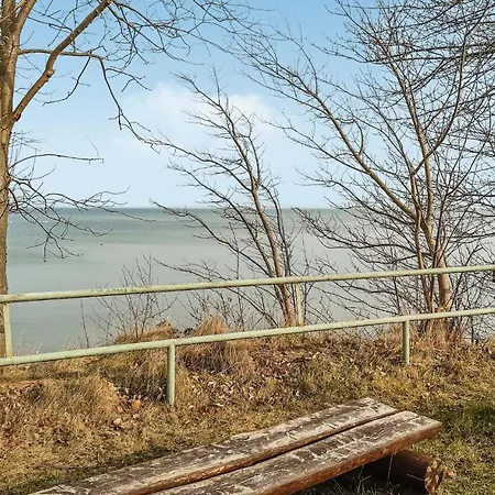 1 Bedroom Beautiful In Hébergement de vacances